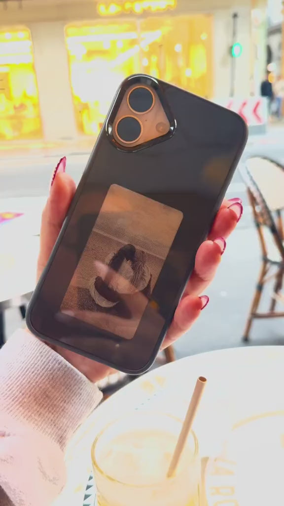 Coque E-Ink NFC pour iPhone – Design intelligent & personnalisation instantanée